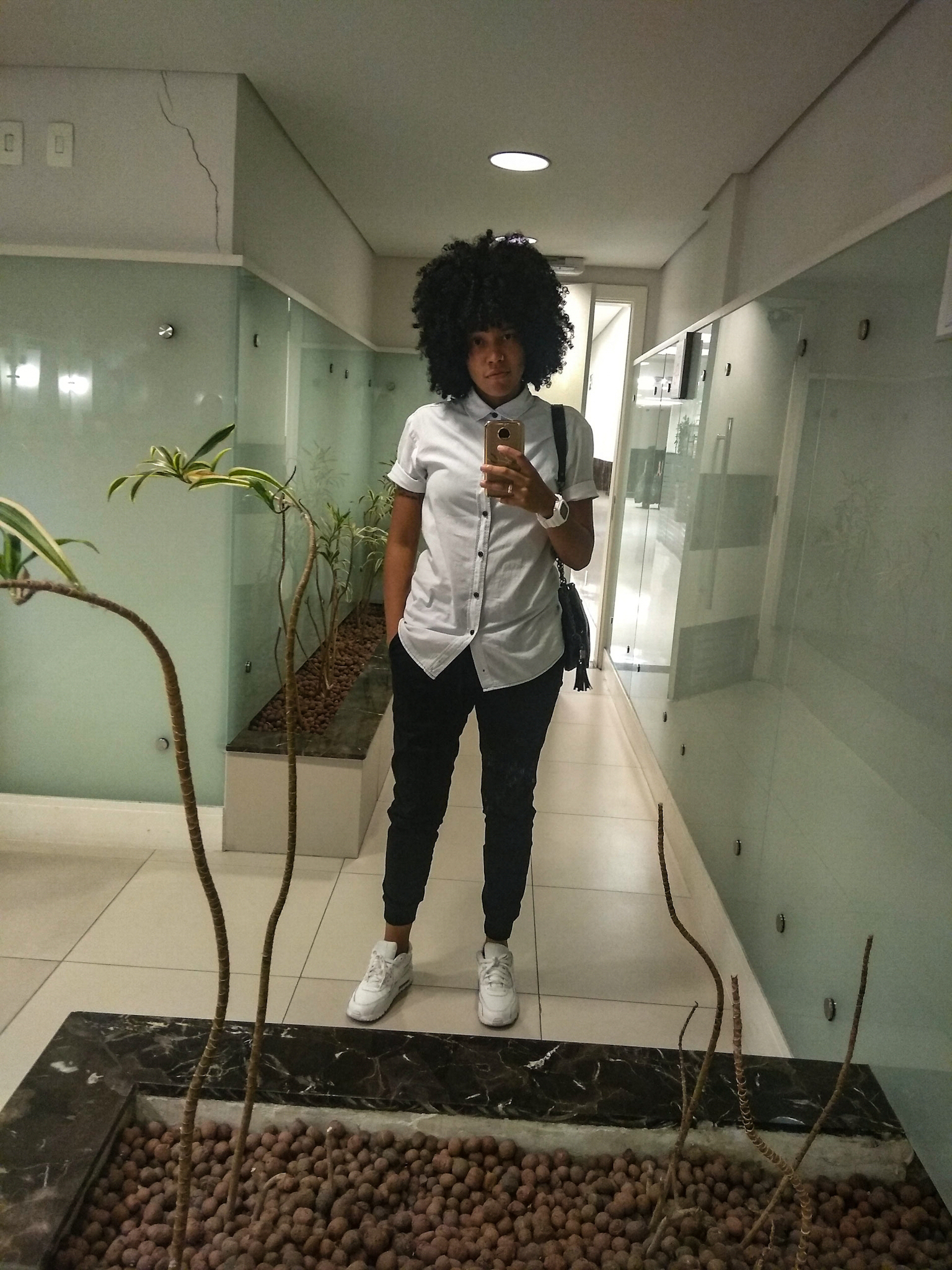 4 Mulheres que curtem o estilo Tomboy e cabelos com muito volume! Cabelo afro! Imagem: Reprodução 